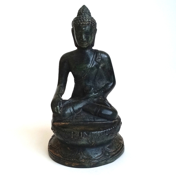Antique Vintage Brass Bronze Sitting Buddha on Lotus Flower from India 7” Tall - Picture 1 of 13